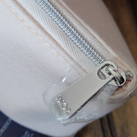 DIOR wallet, makeup case, and mascara (3pieces) - Picture 8 of 9